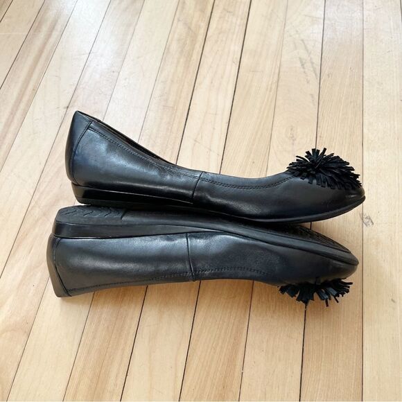 Hush Puppies Blue Flats with Floral Interior - Picture 7 of 8